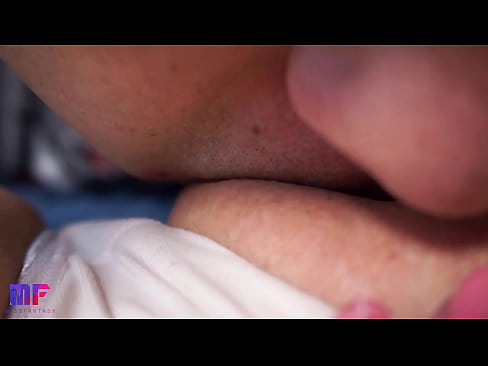 ❤️ Licking her pussy close up ️❌ Kvaliteetne seks at et.sextoysformen.xyz ❤